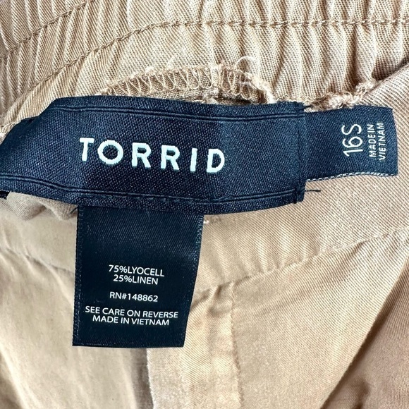 Torrid Size 16 Short Relaxed Taper Studio Linen High Rise Cargo Pant Camel Tan - Picture 7 of 12